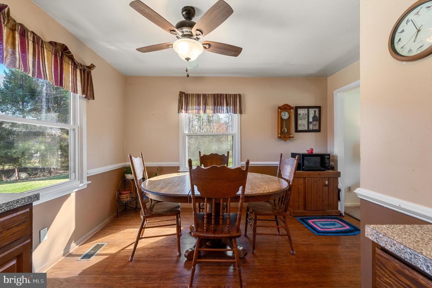 6521 Howellsville Road photo 9