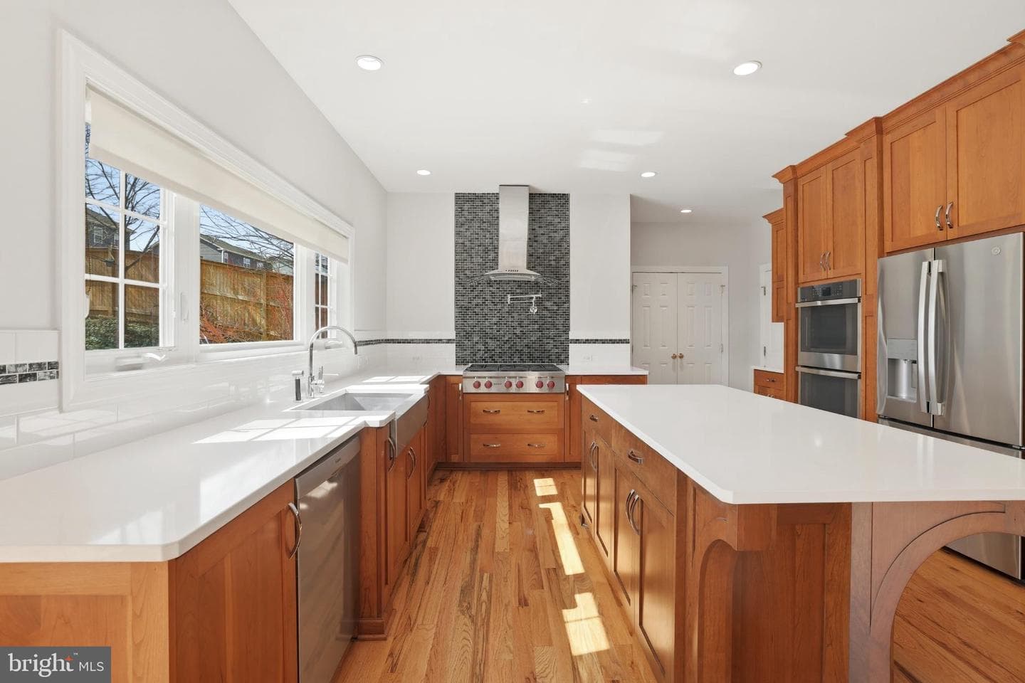 413 Montgomery Court photo 18