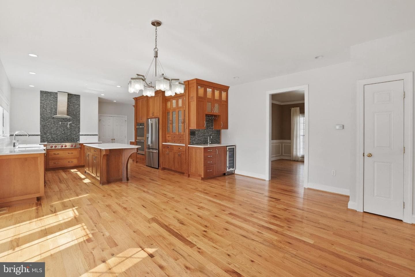 413 Montgomery Court photo 19