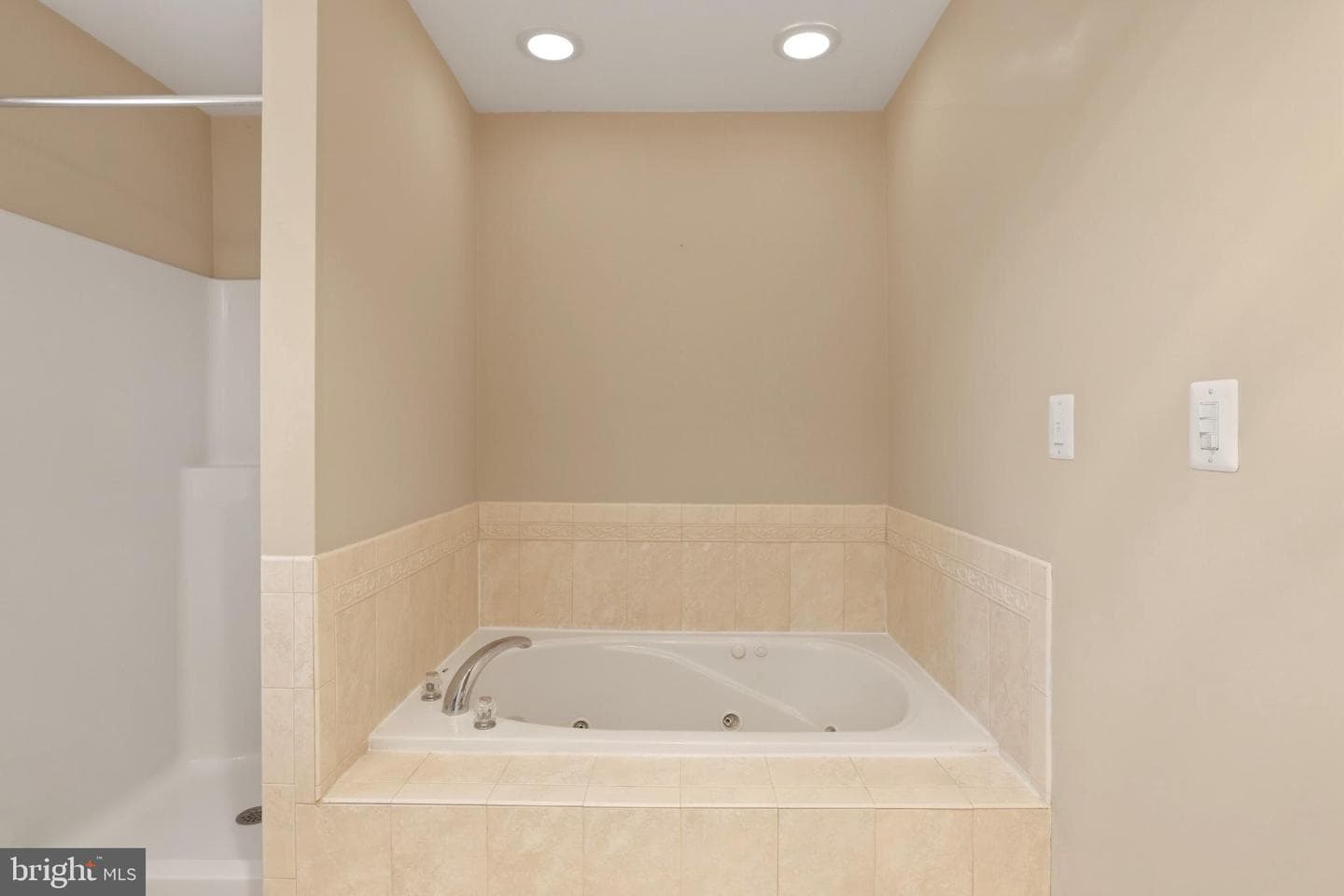 413 Montgomery Court photo 47