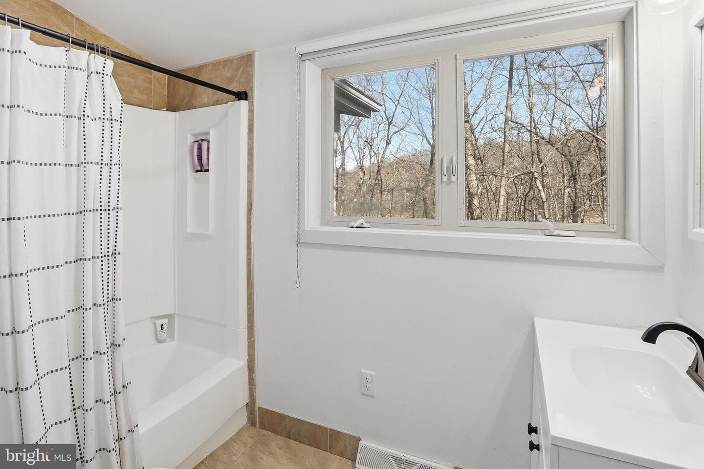 138 Ross Lane photo 17
