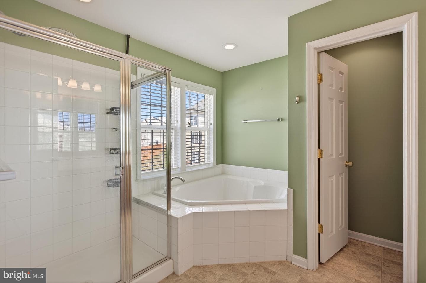 4 Turner Court photo 32