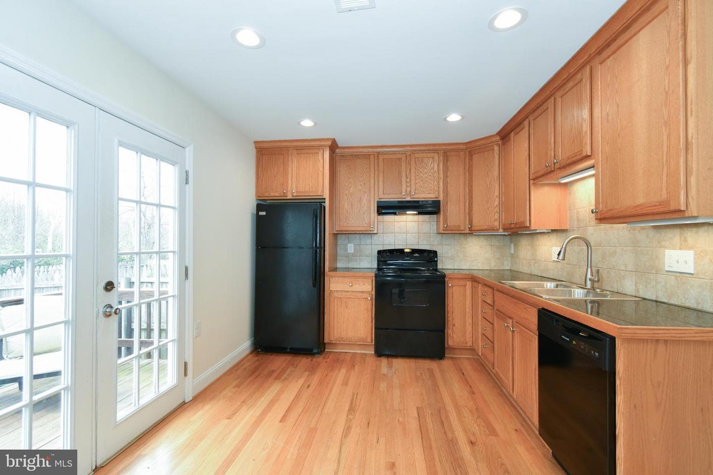 234 Cameron Street photo 13