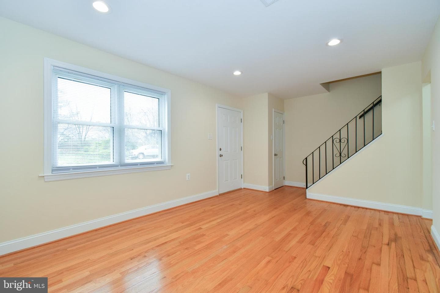 234 Cameron Street photo 3