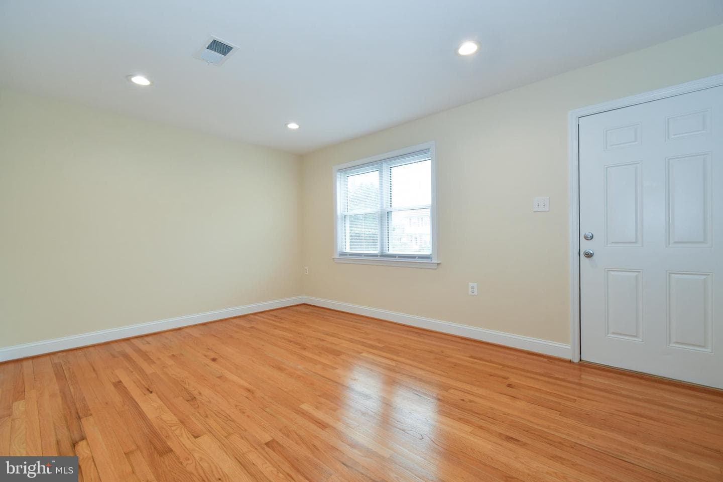 234 Cameron Street photo 6