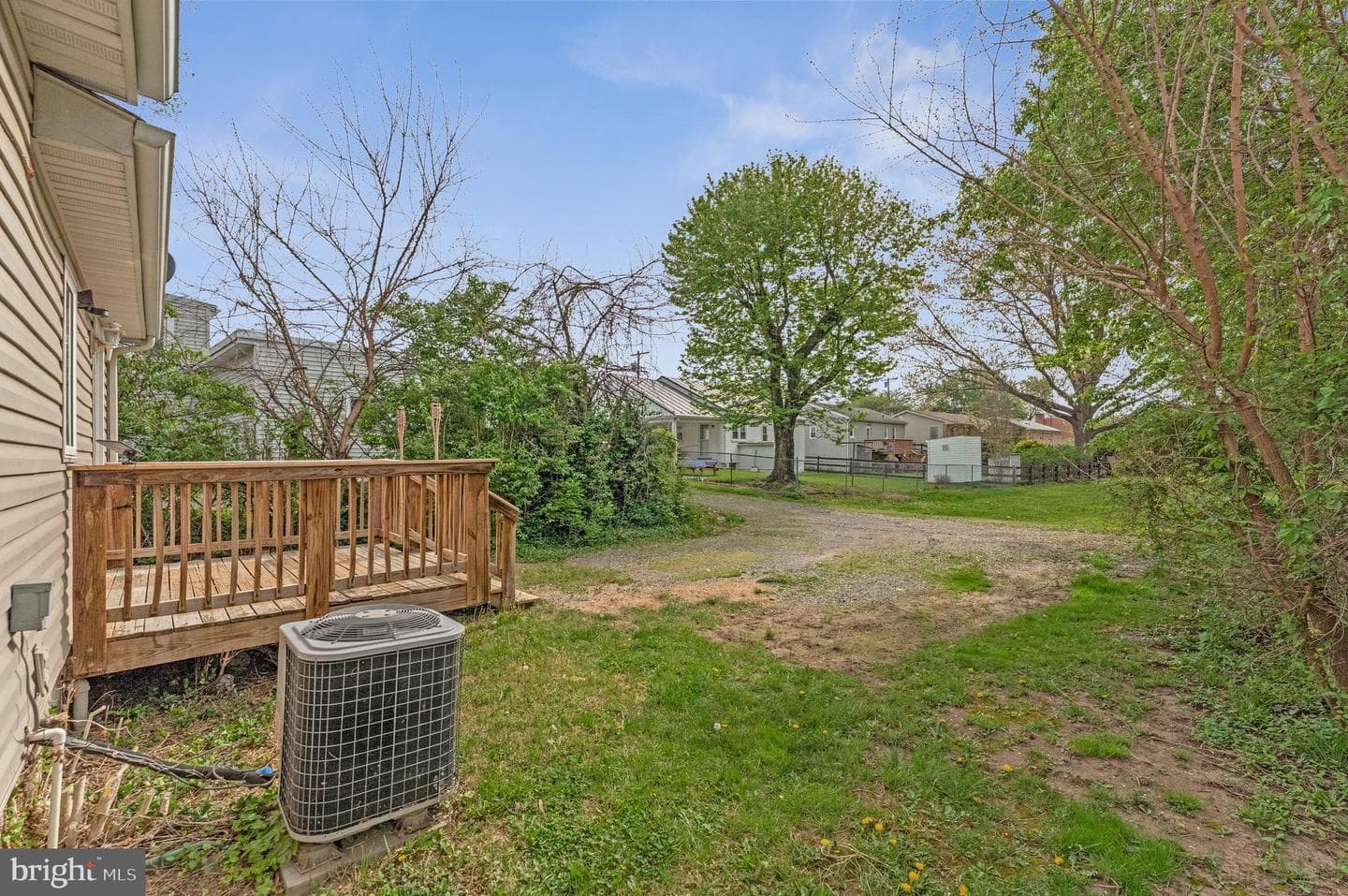 306 N Buckmarsh Street photo 24