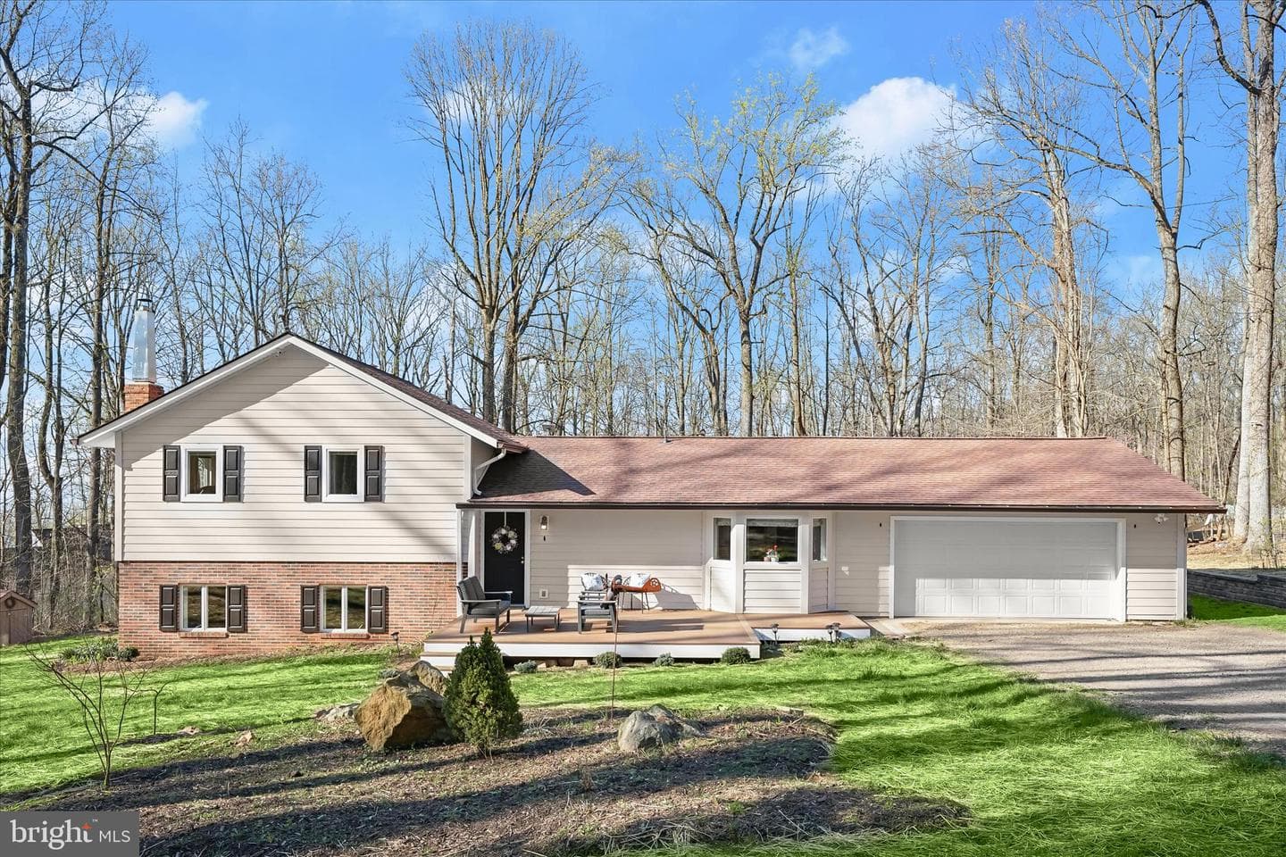320 Barker Lane photo 1