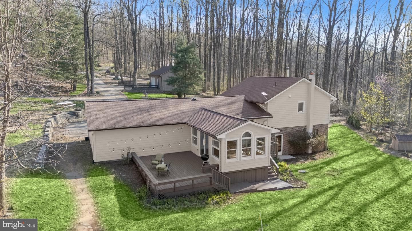 320 Barker Lane photo 42