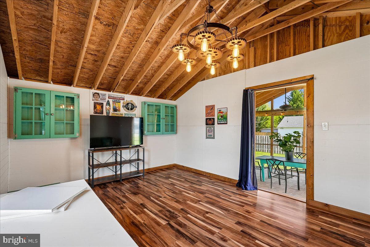 209 Rice Street photo 48