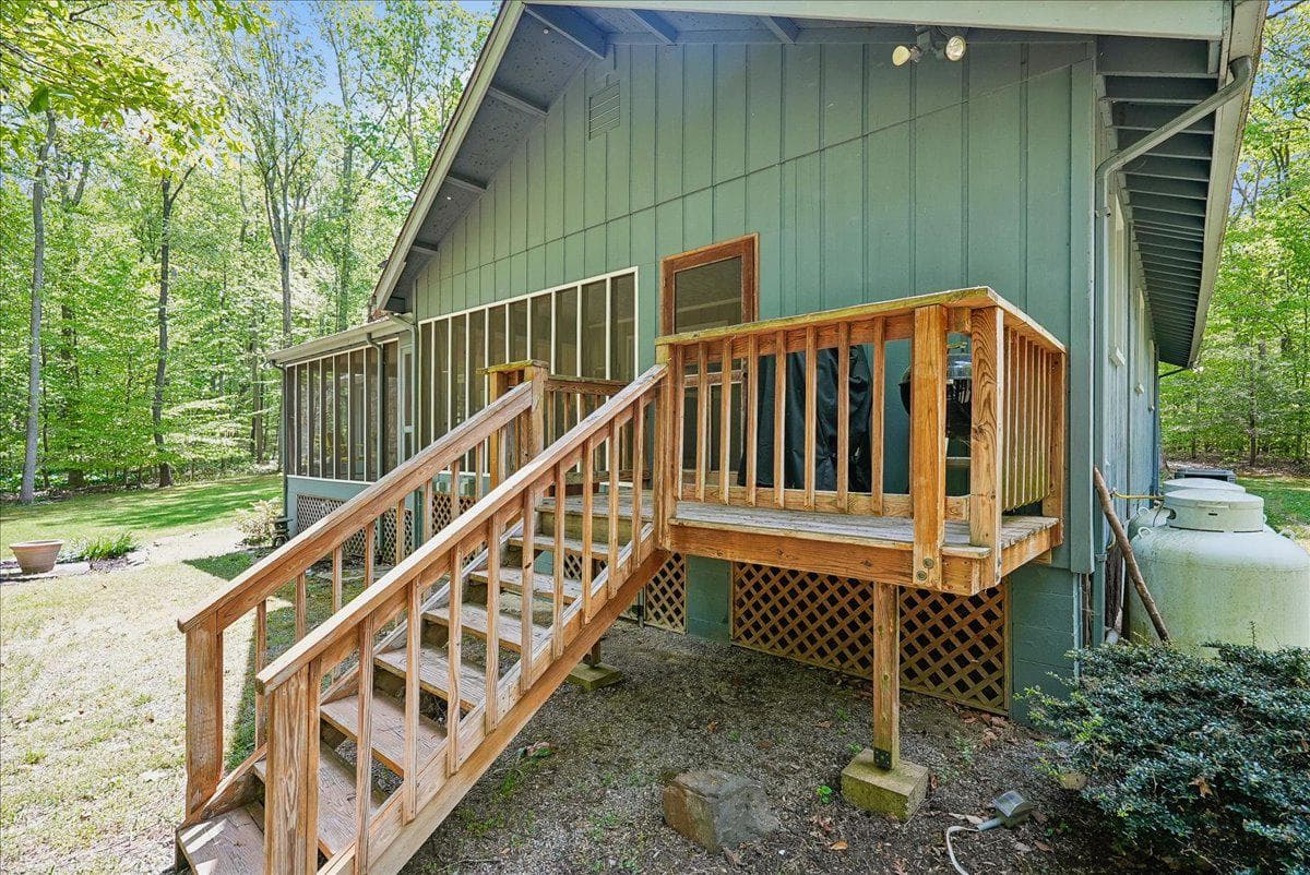 98 Cliff Lane photo 25