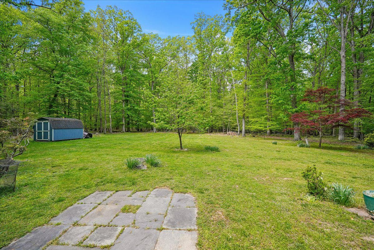 98 Cliff Lane photo 28