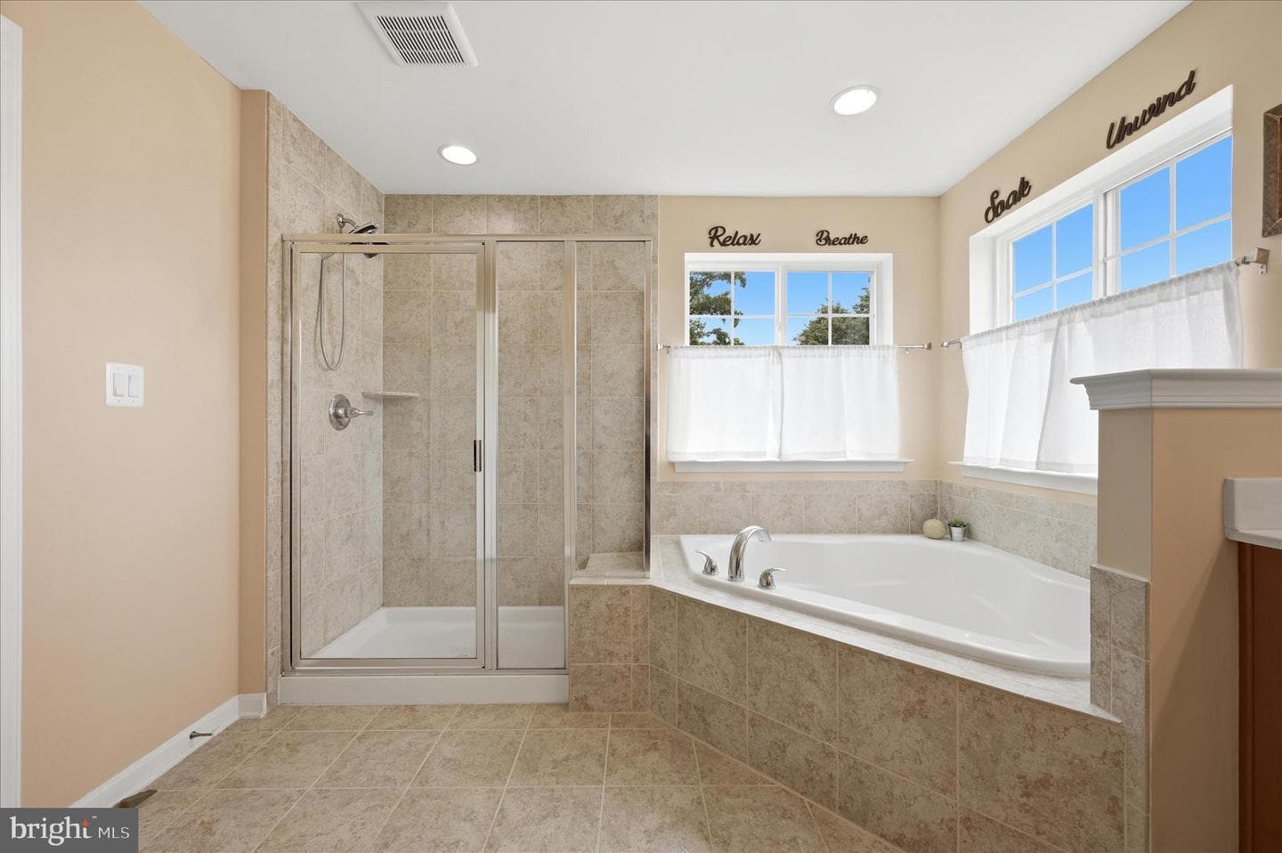 412 Delany Court photo 20