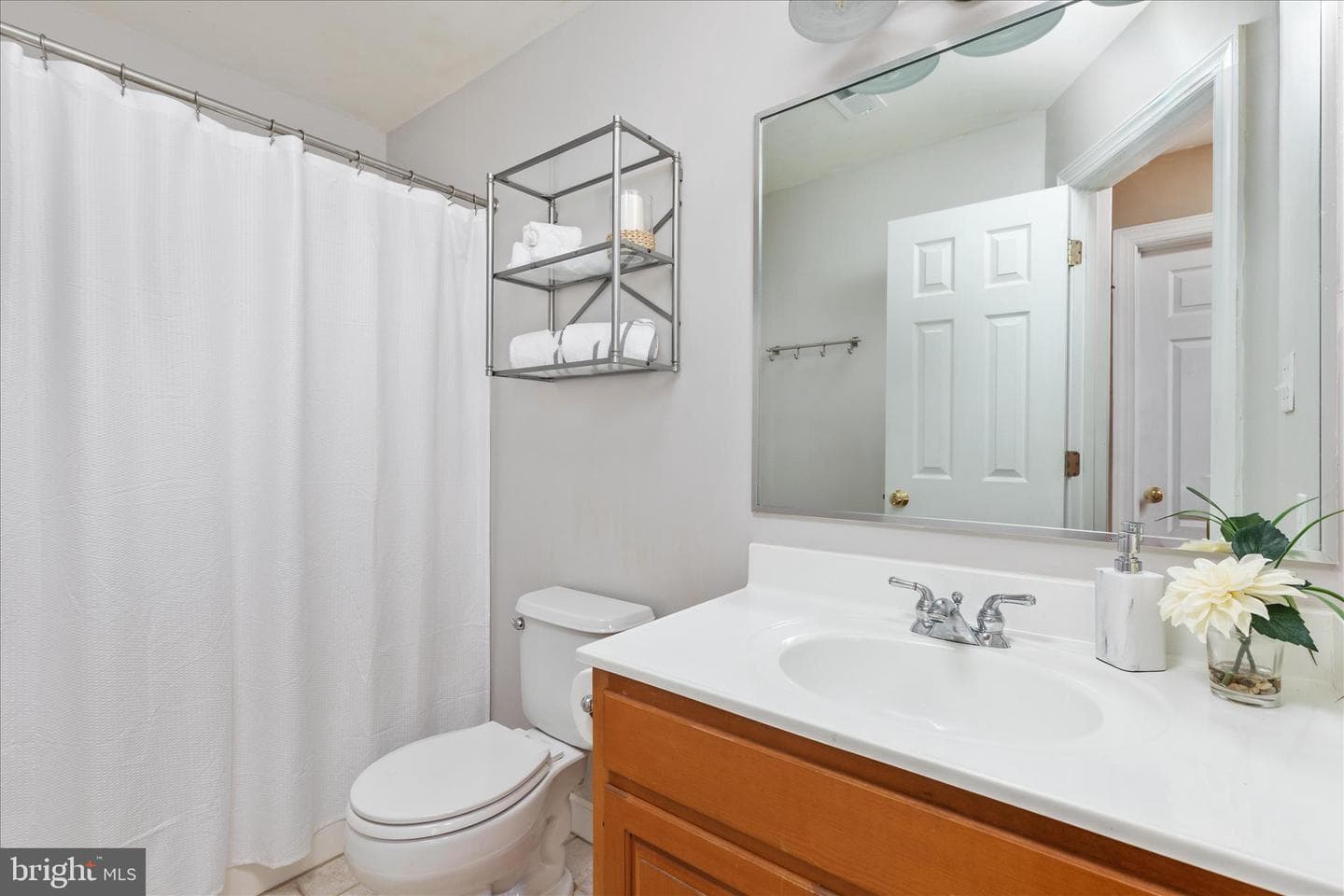 355 Duke Lane photo 25