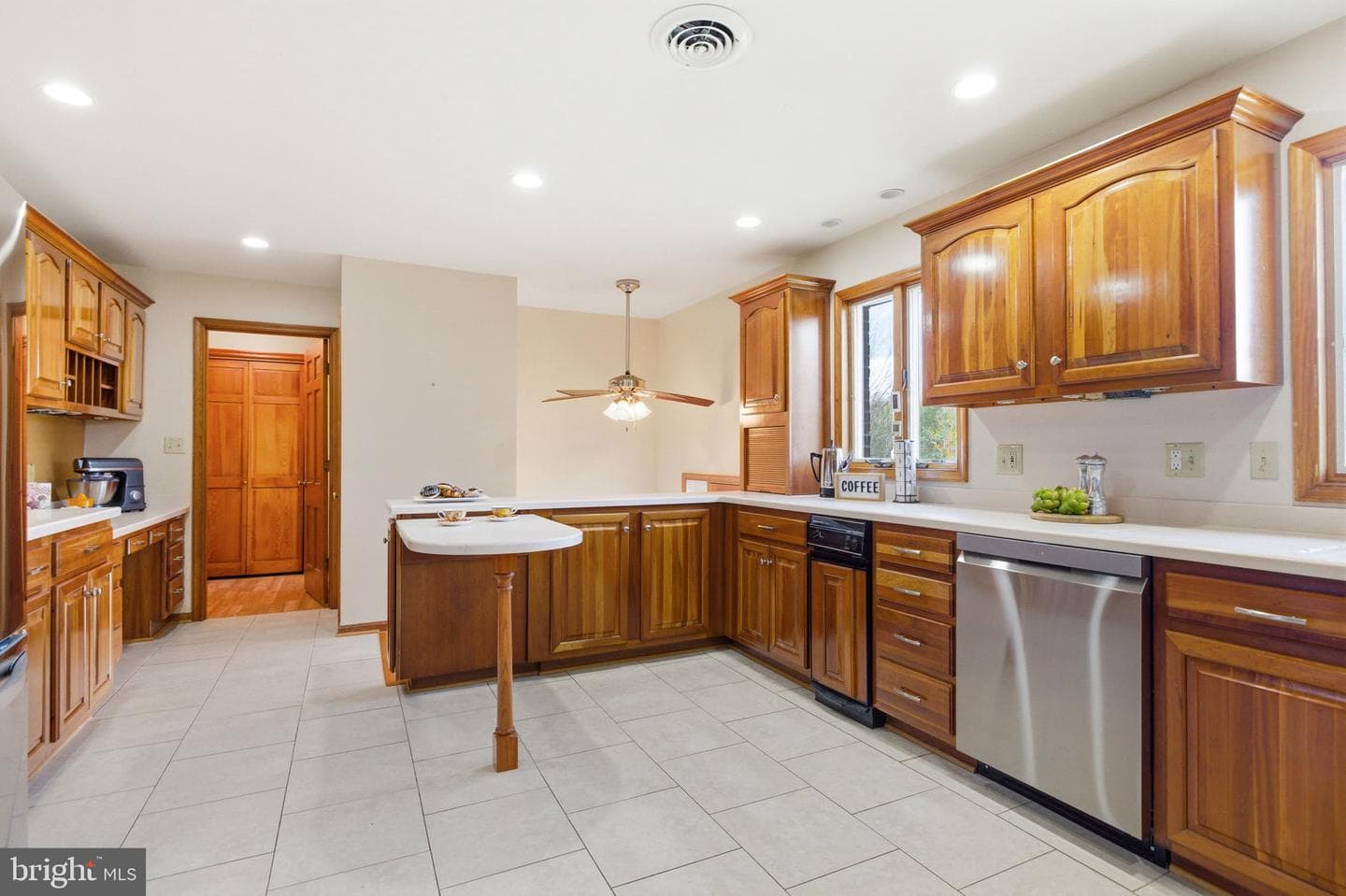 1527 Shenandoah River Lane photo 37