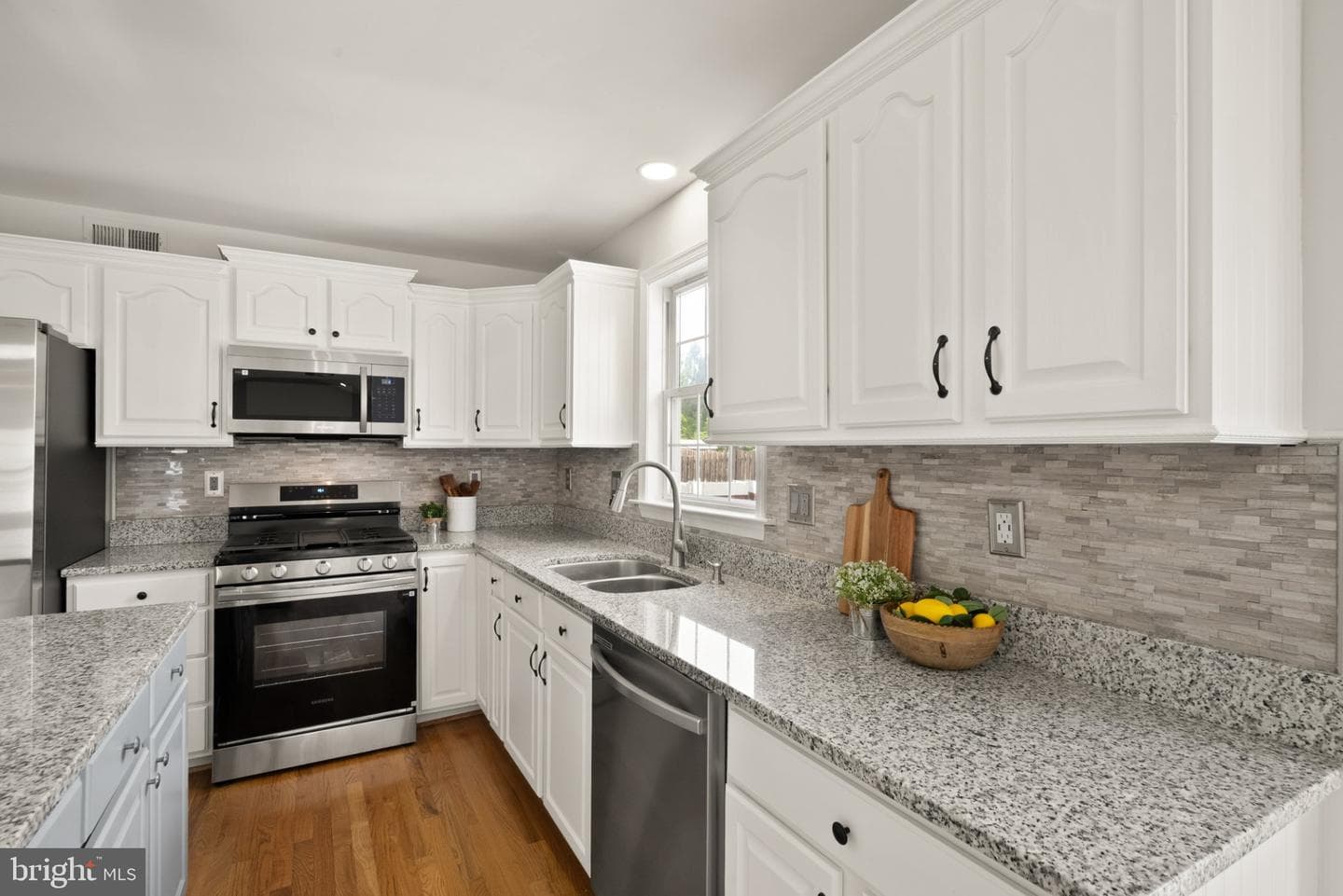 522 Mosby Boulevard photo 16