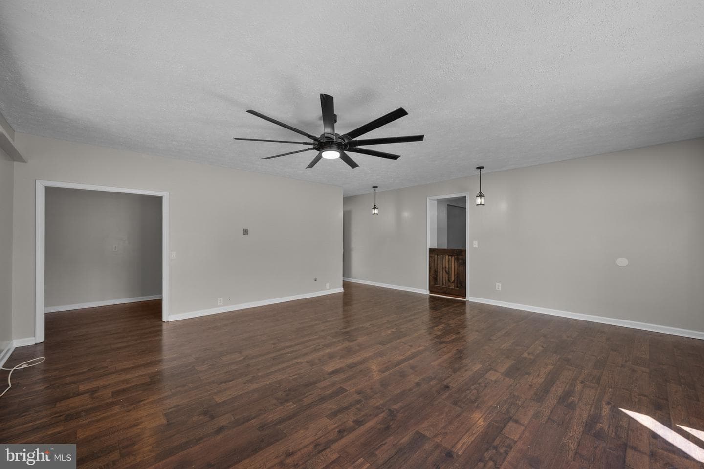 2085 Crums Church Road photo 5