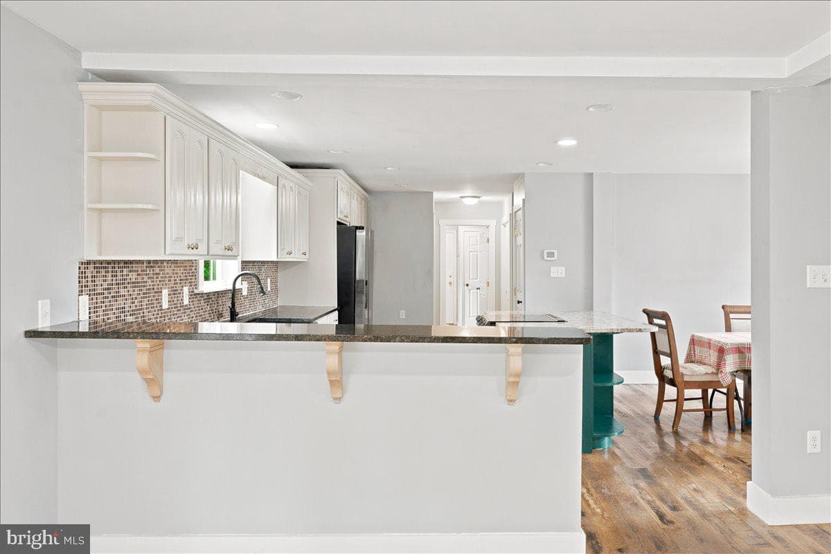 193 Marsh Lane photo 15