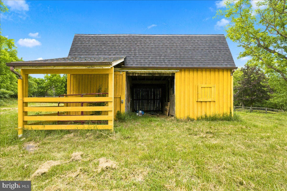 193 Marsh Lane photo 65