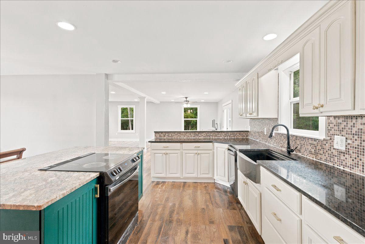 193 Marsh Lane photo 7