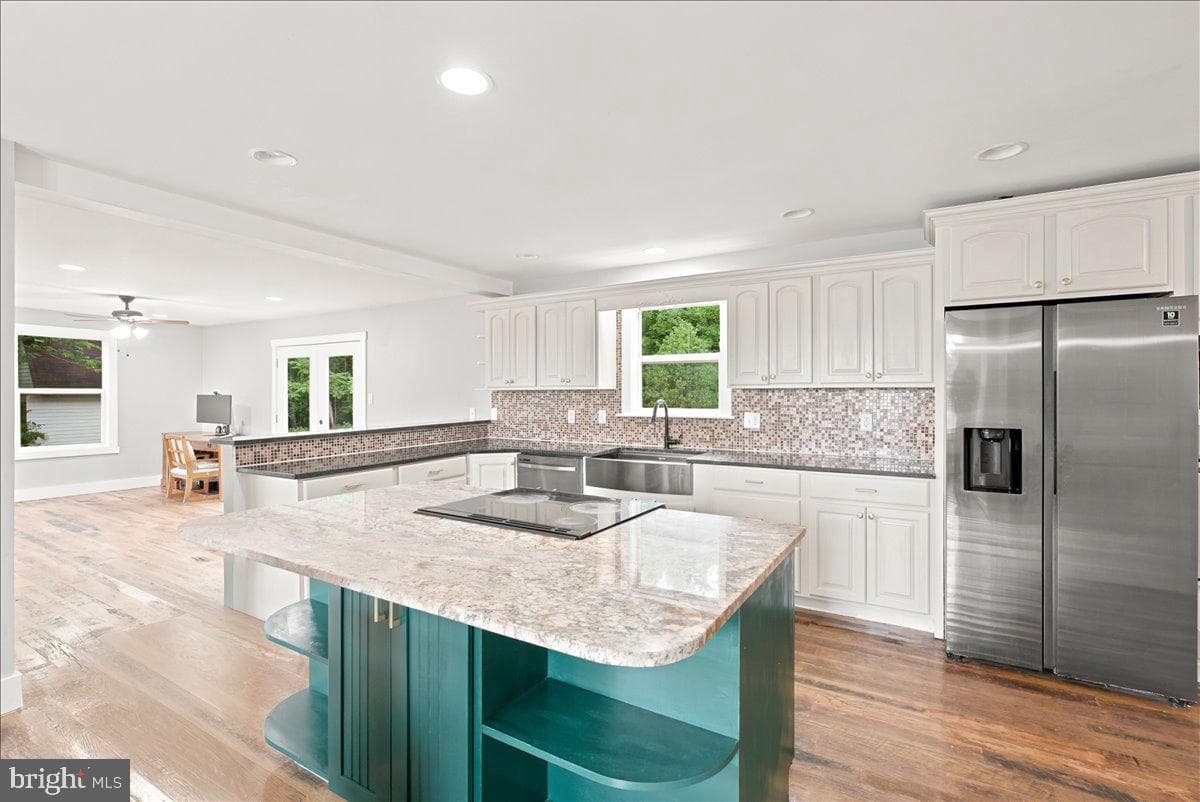 193 Marsh Lane photo 8