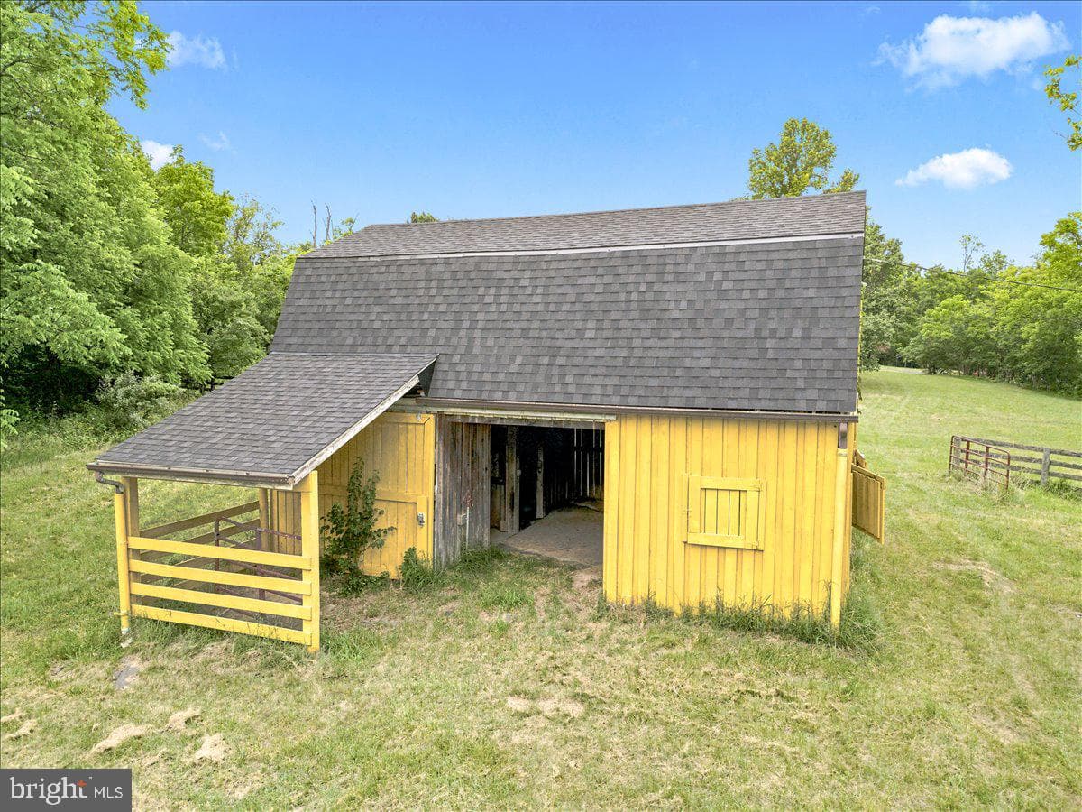 193 Marsh Lane photo 82