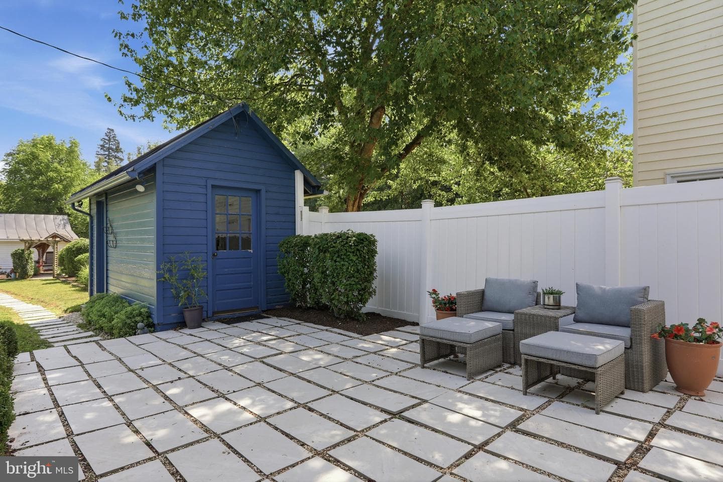 220 W Main Street photo 7
