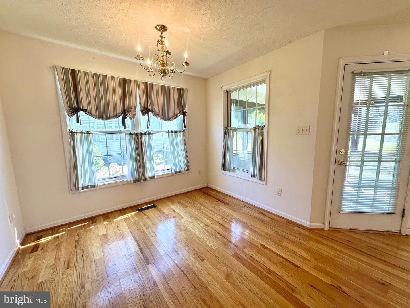 200 Jackson Drive photo 4