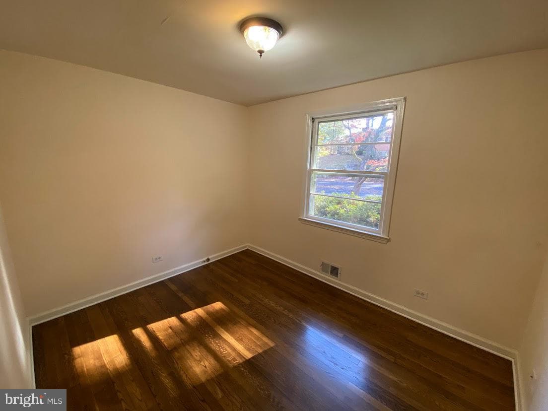 2308 Crestmont Avenue photo 11