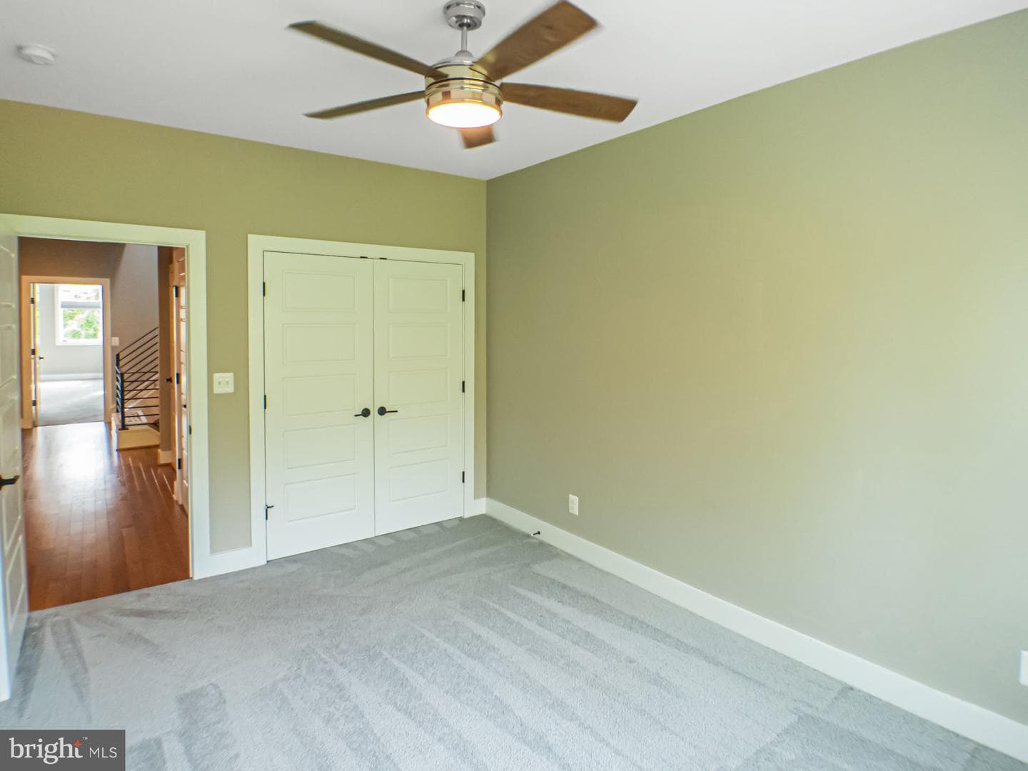 579 Lochlyn Hill Drive photo 12