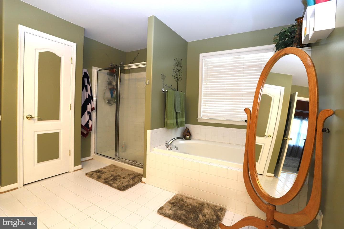 1076 Virginia Avenue photo 32