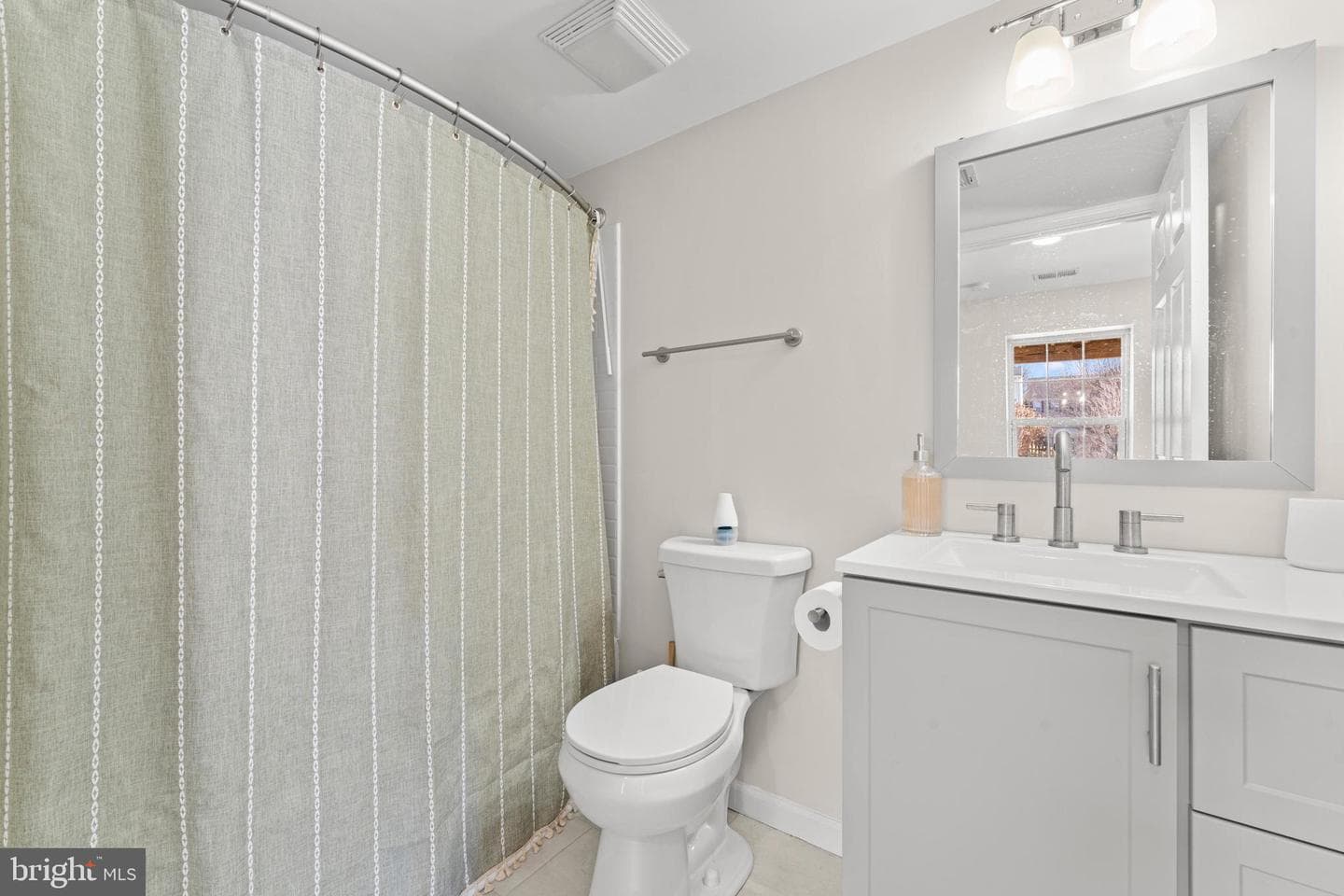 749 Holly Leaf Road photo 34