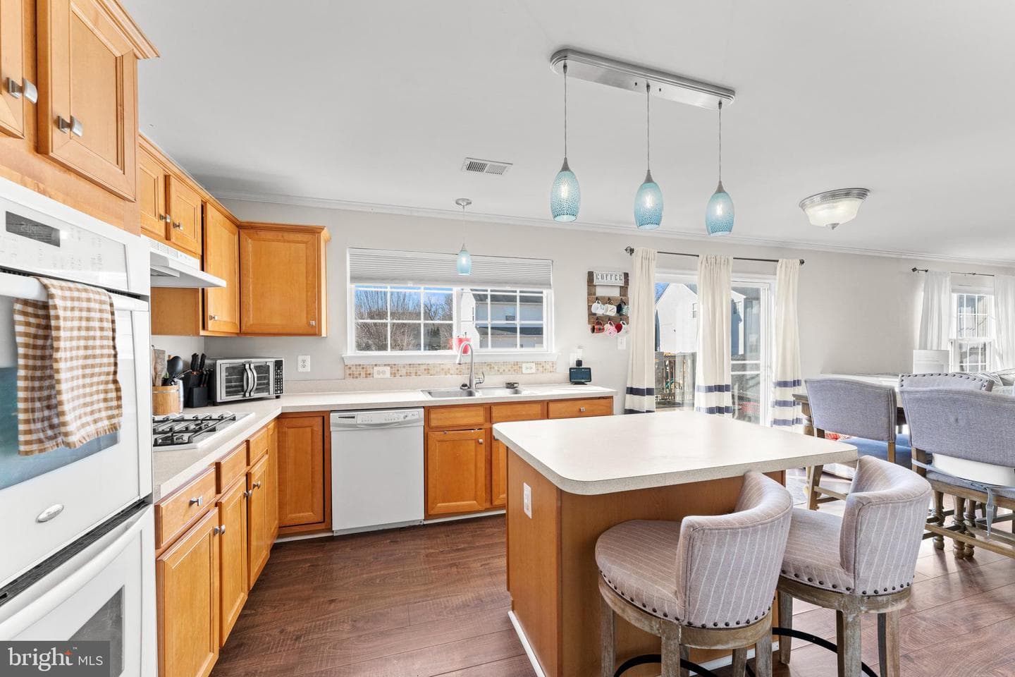 749 Holly Leaf Road photo 6