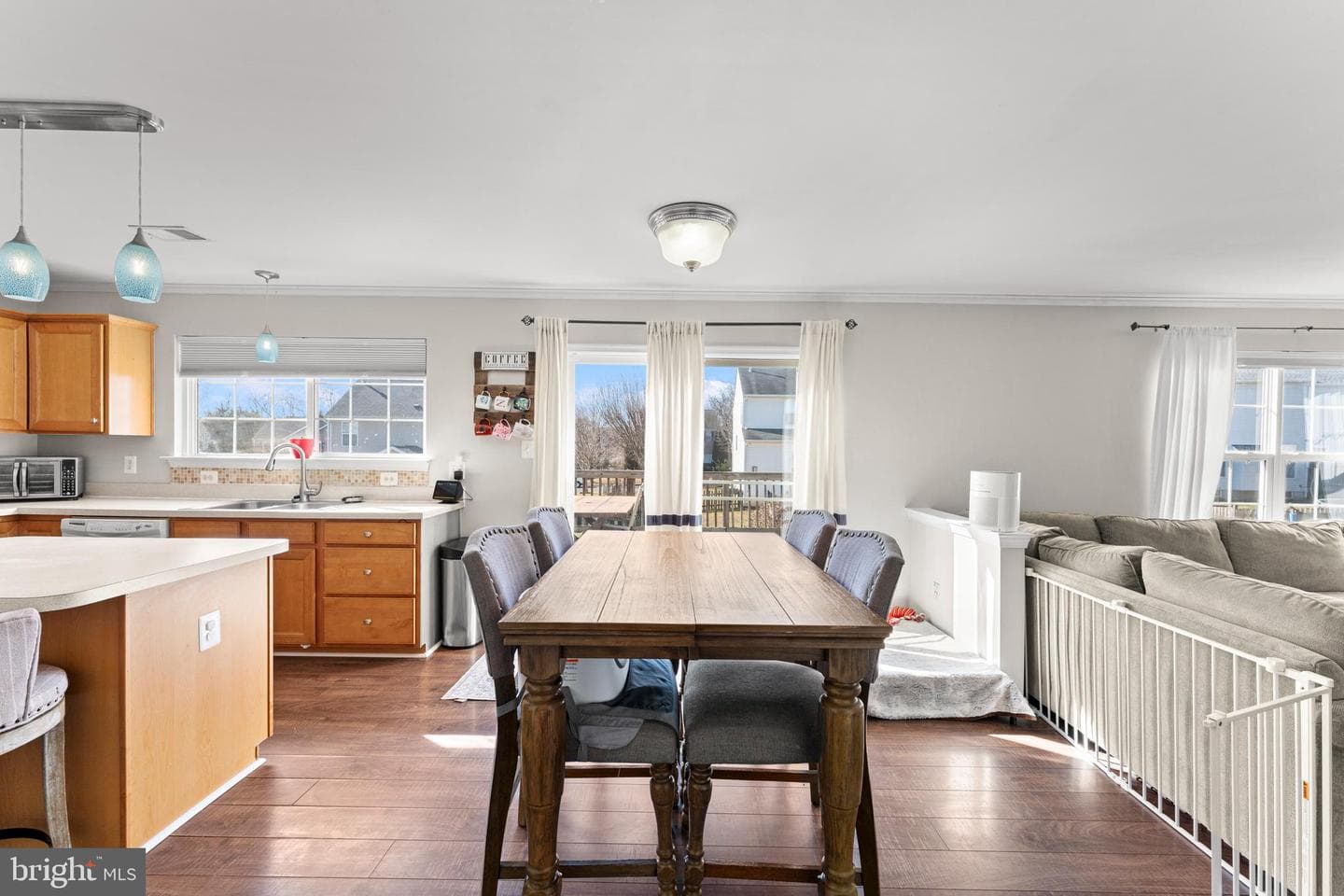 749 Holly Leaf Road photo 7