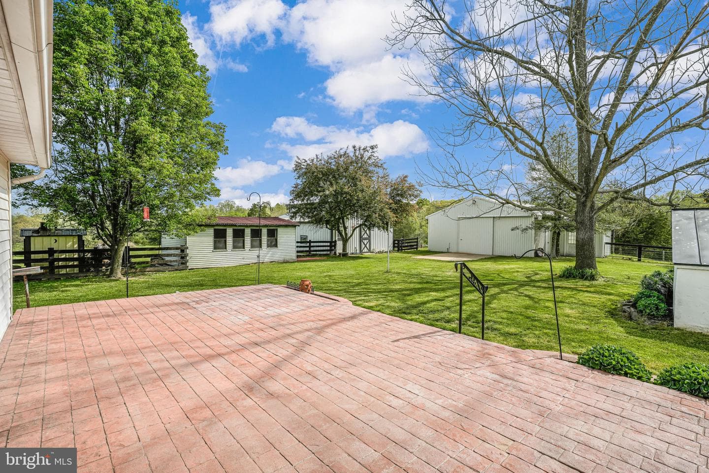 18061 Youngs Lane photo 54