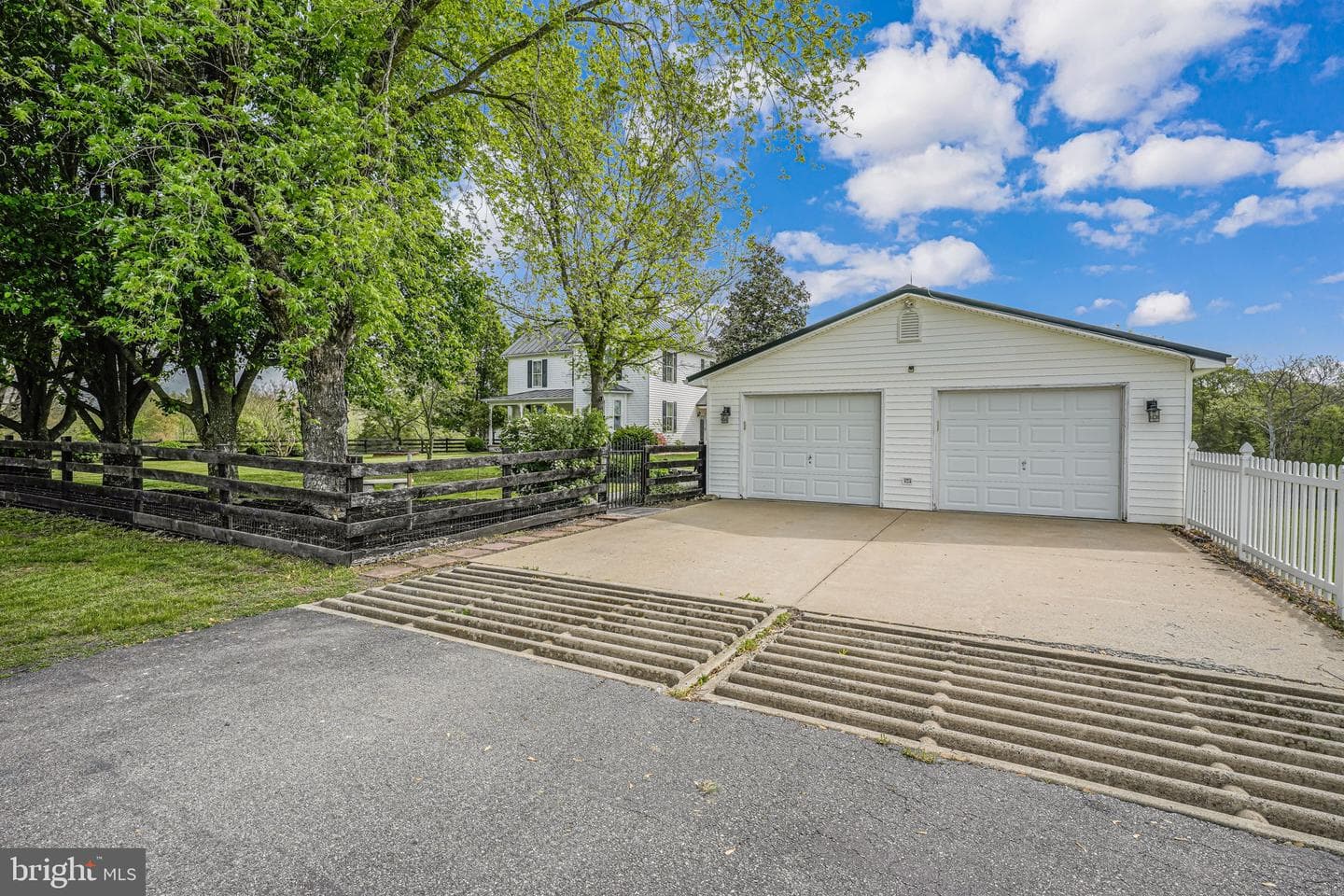 18061 Youngs Lane photo 55