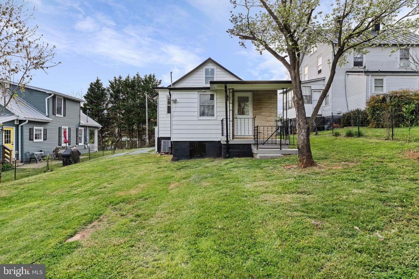 921 Terrace St photo 22