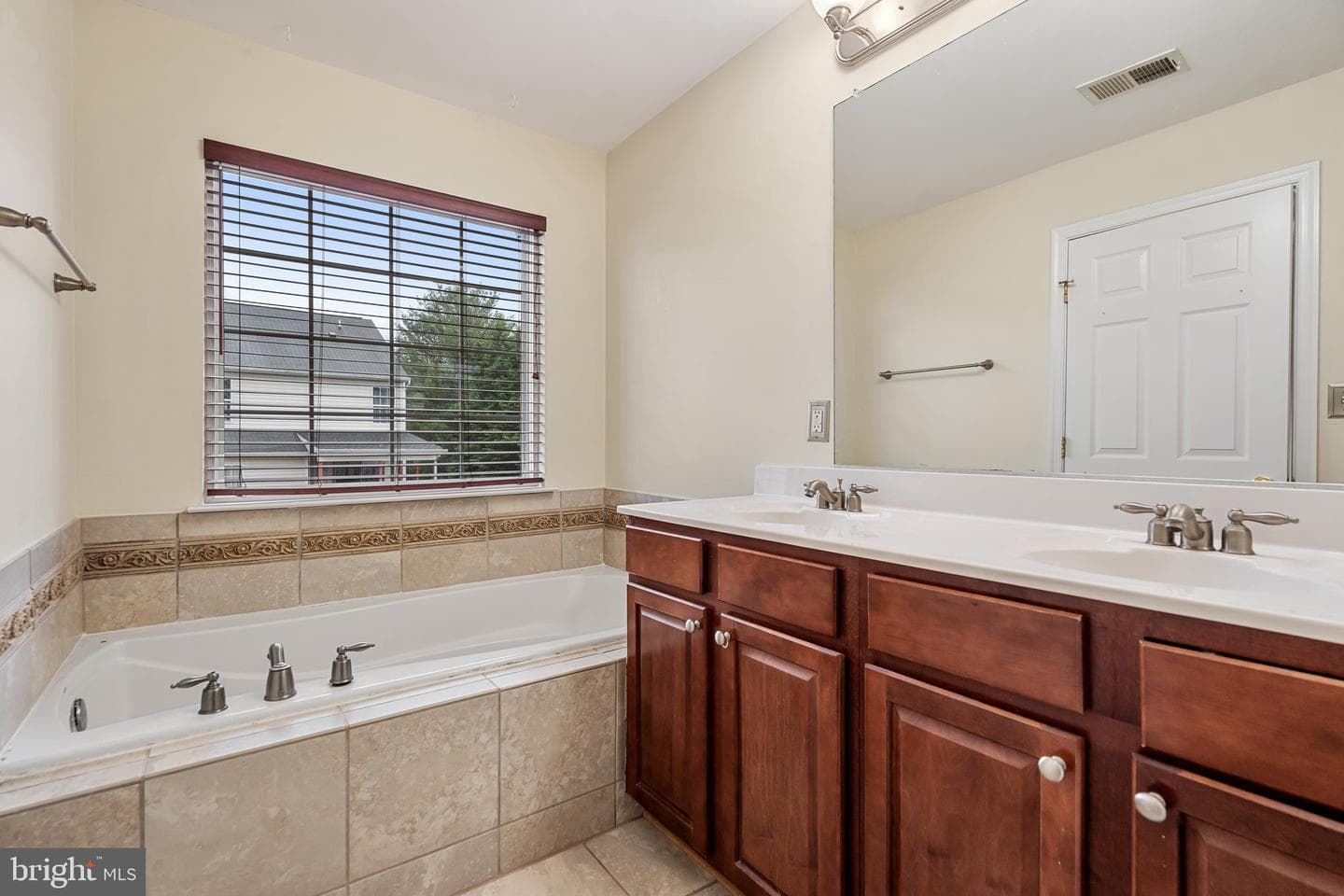 1001 Lake Pelham Drive photo 22