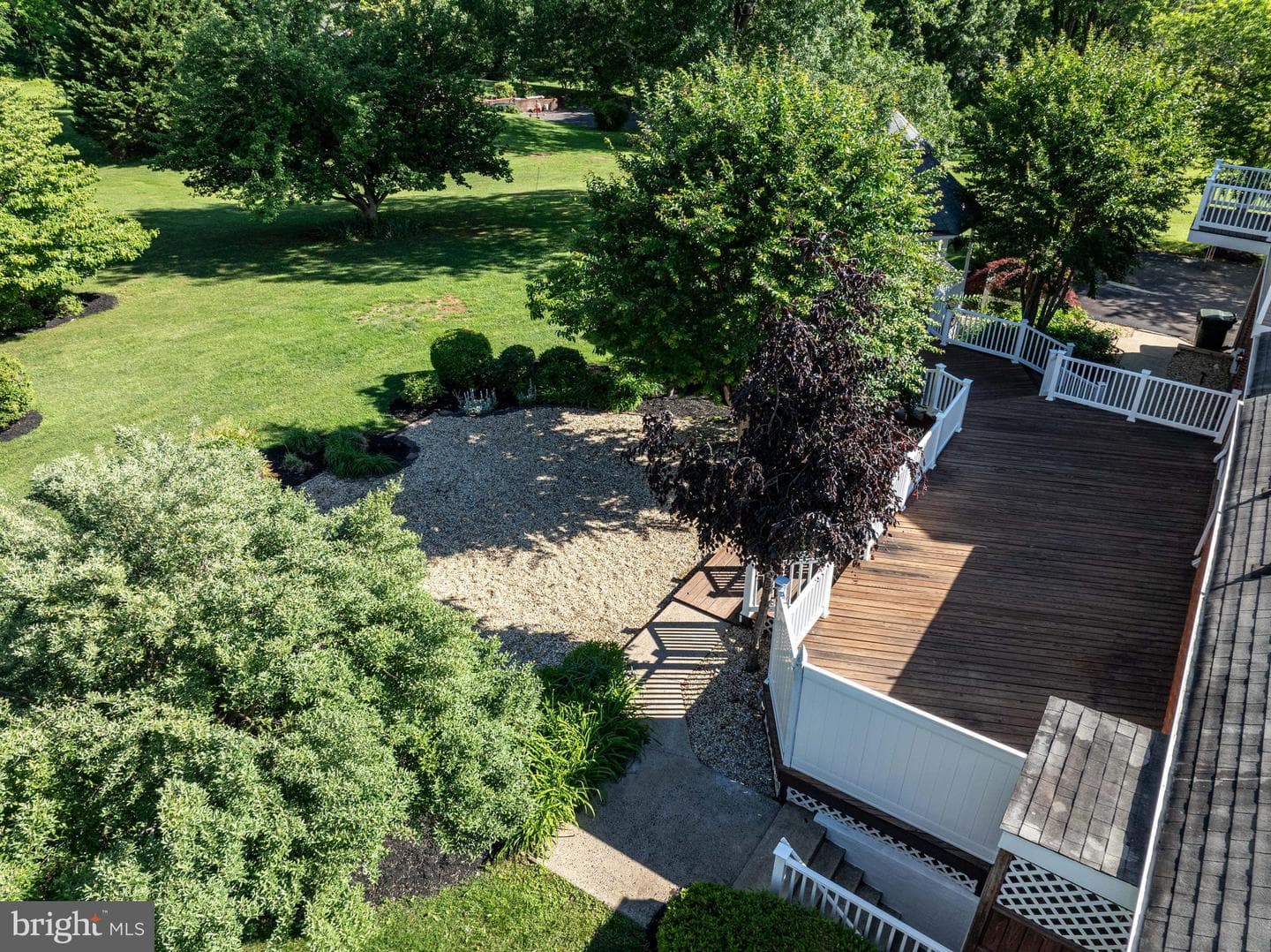 650 Yowell Drive photo 56