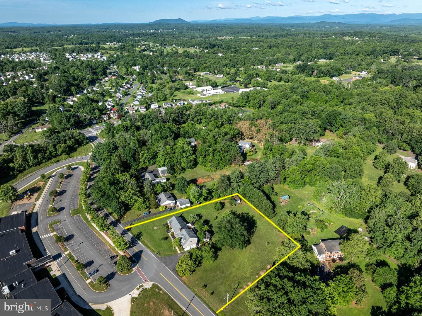 650 Yowell Drive photo 64