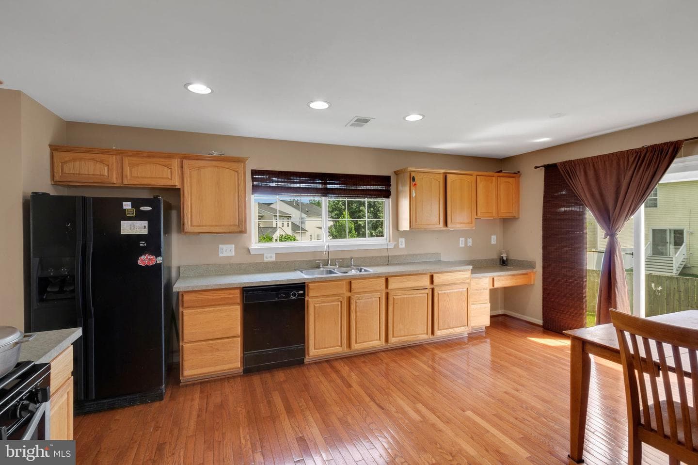 937 Lakewood Circle photo 13