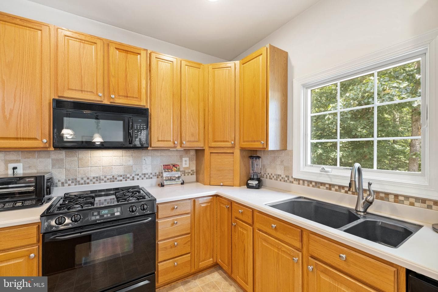 17277 Kettlebrook Landing photo 24