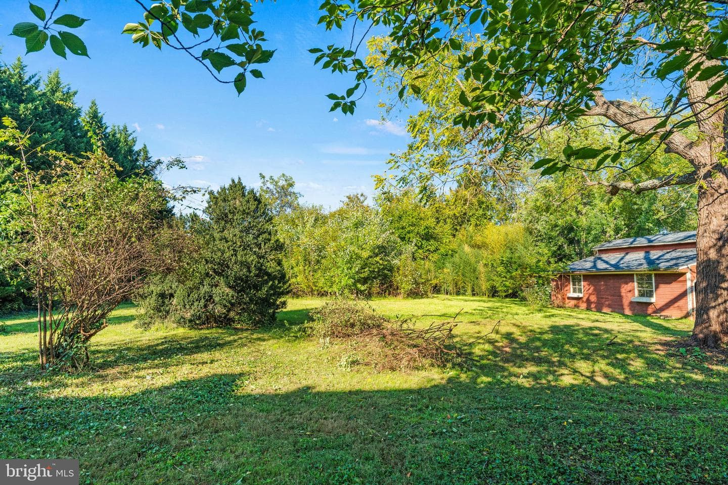 133 W Fairview Road photo 47