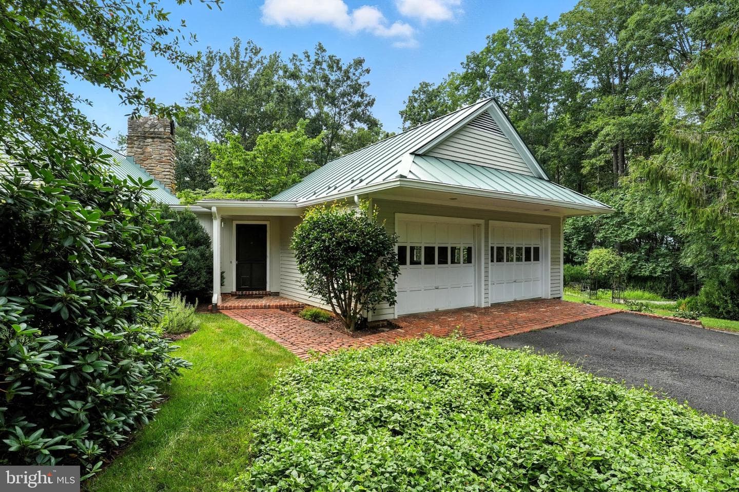 710 Zeuswyn Drive photo 40