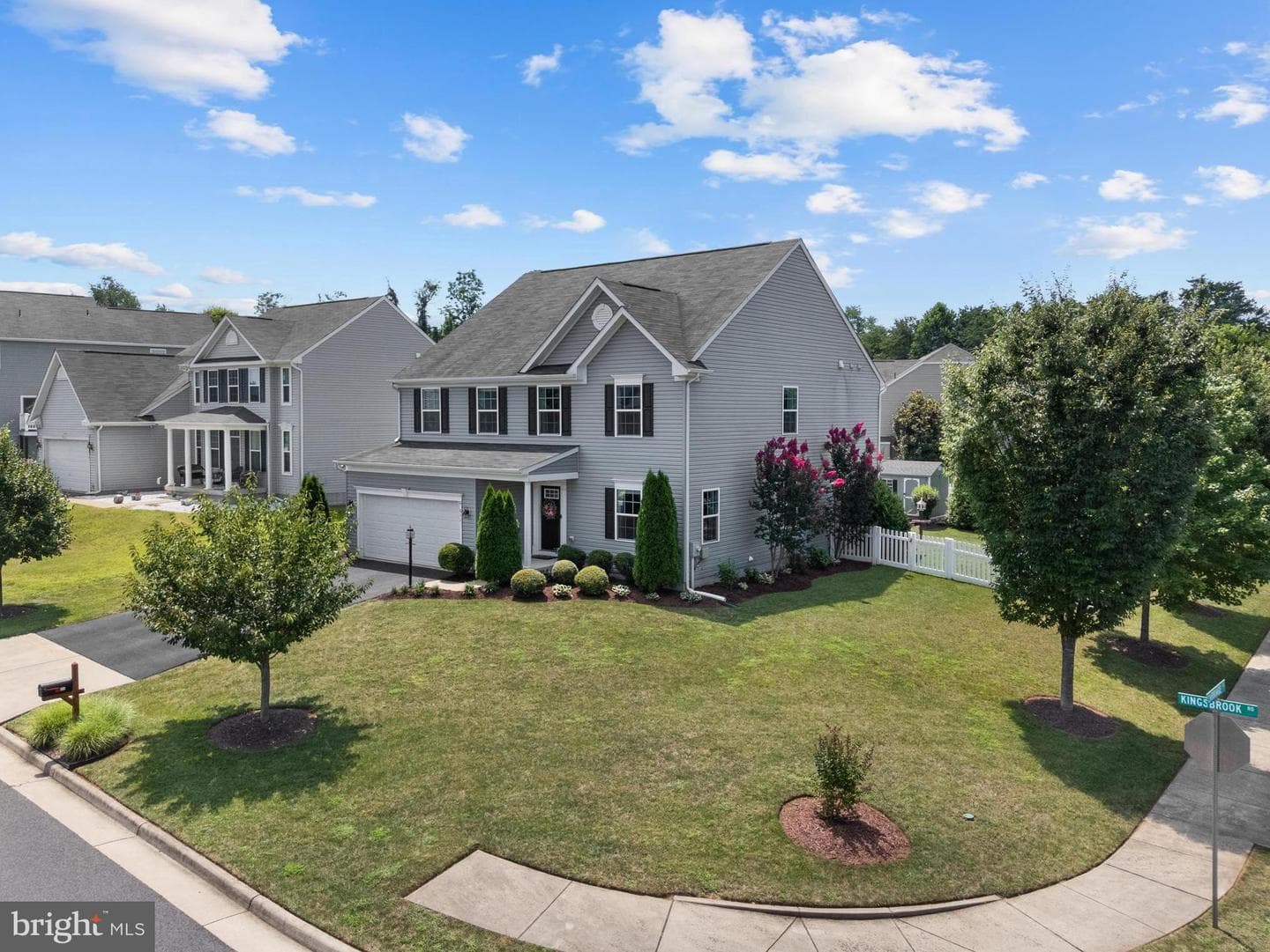 611 Kingsbrook photo 39