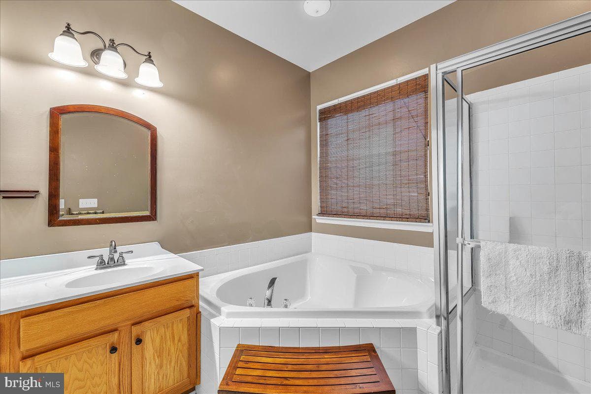 254 Whitworth Drive photo 26