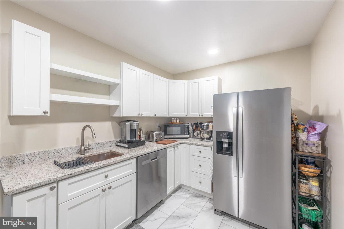 254 Whitworth Drive photo 35
