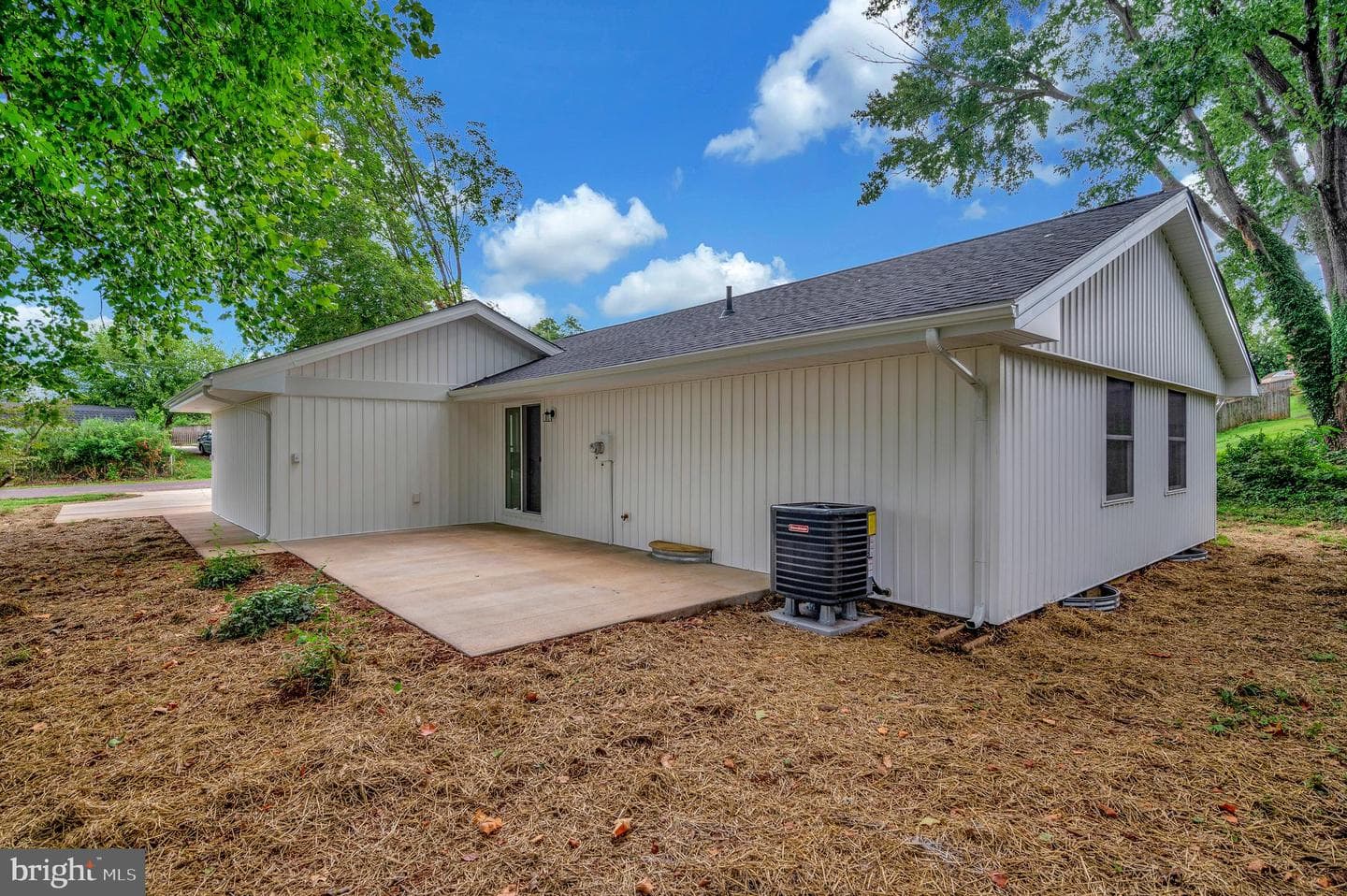 325 Elmwood Drive photo 16