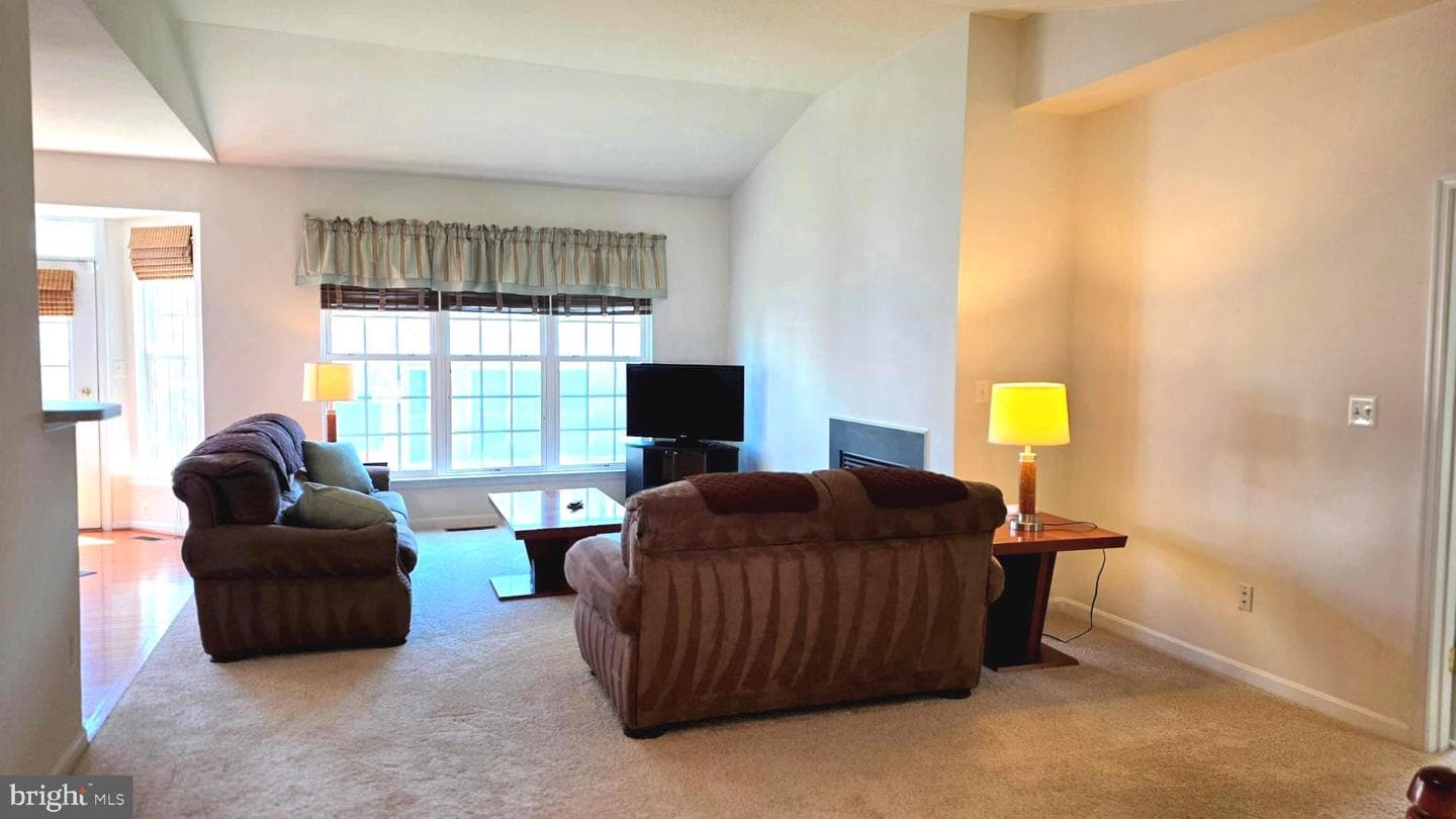 638 Hunters Road photo 12