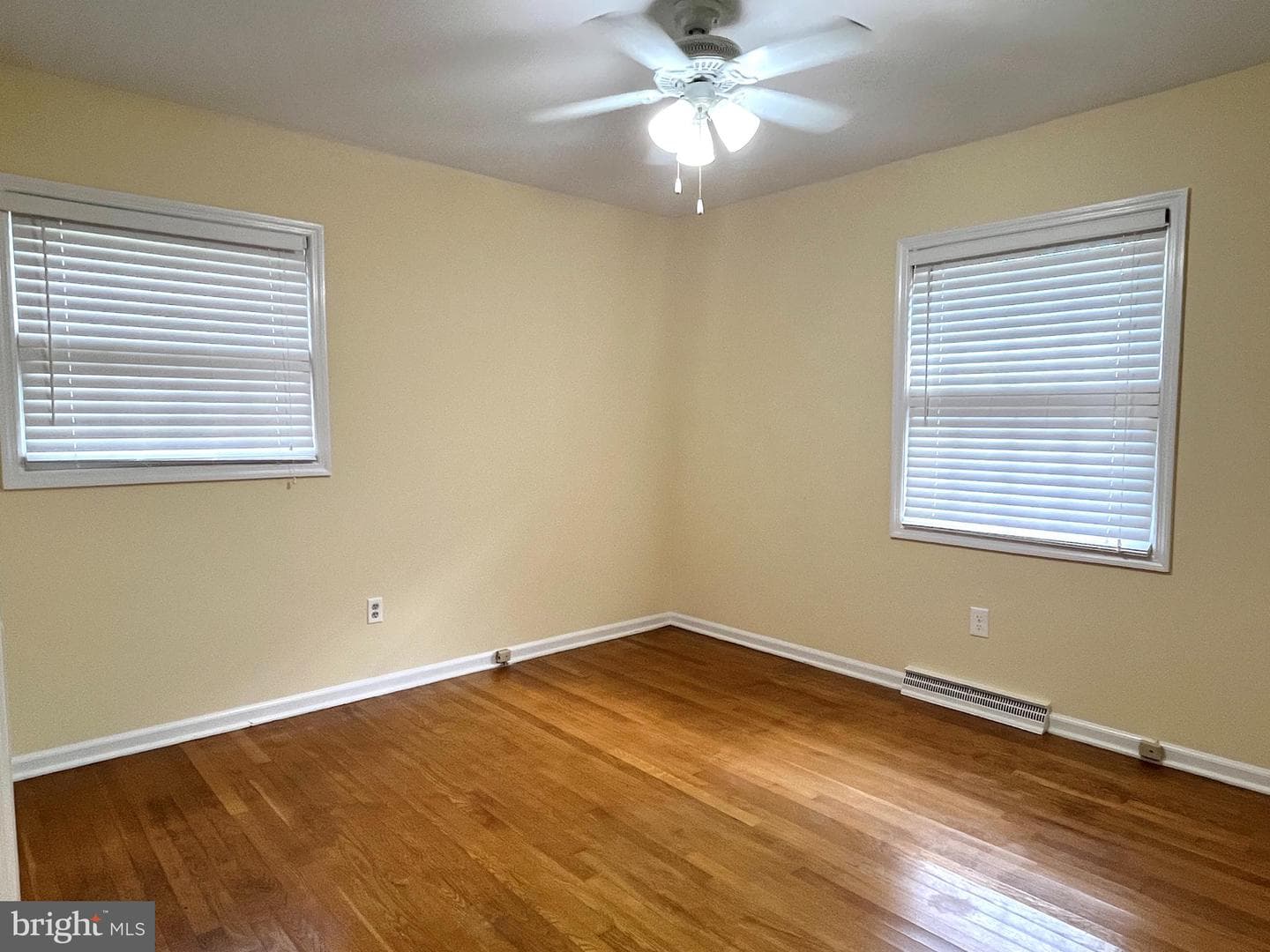 11285 Cedar Avenue photo 14