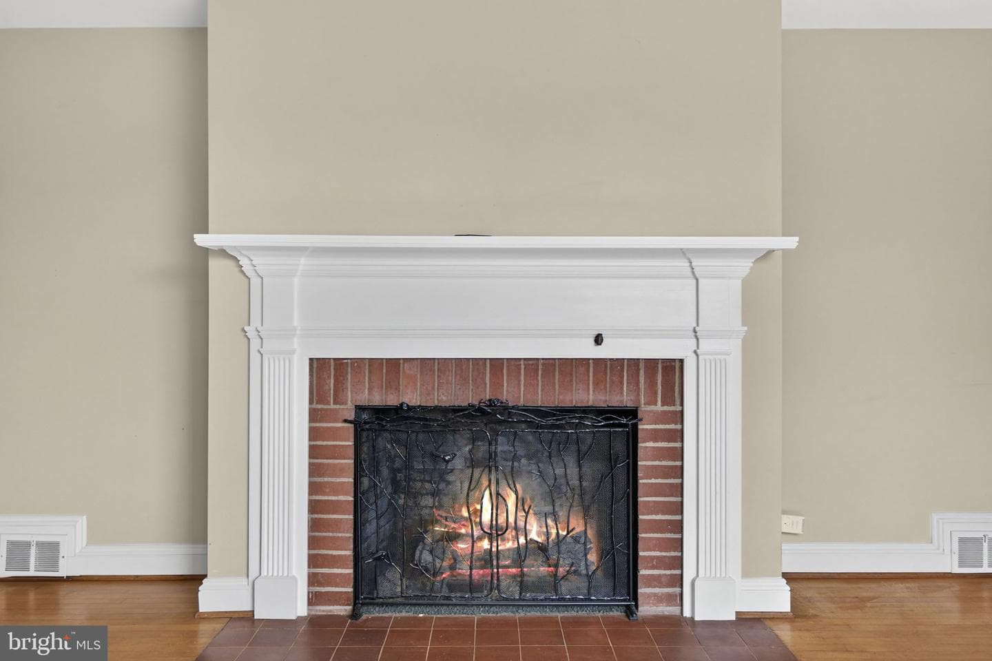 335 W Asher Street photo 9